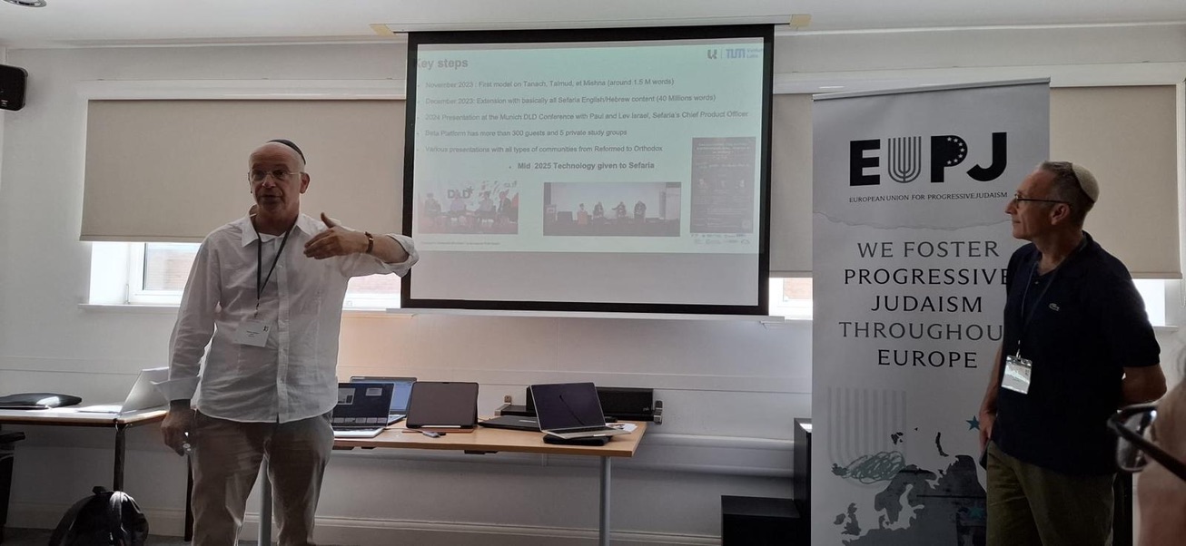 Antoine Leboyer presenting Virtual Hravuta at the EUPJ Darkeinu 2026 conference in London